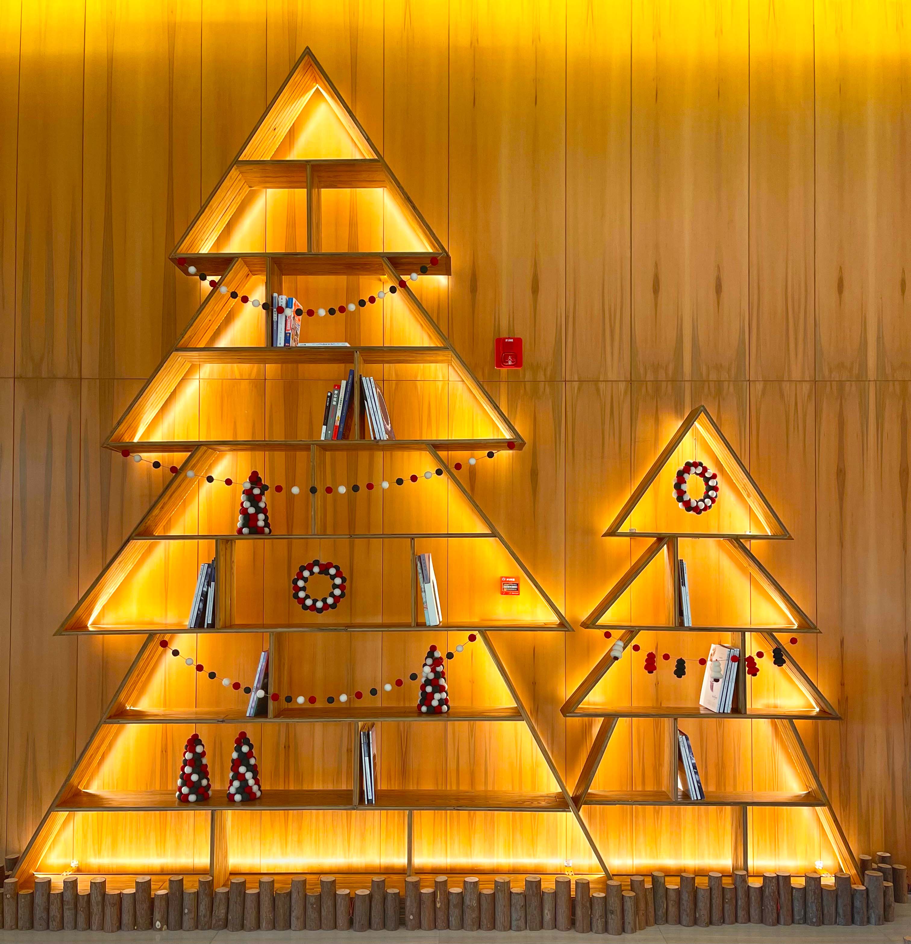 北京东隅推出创意爱心圣诞树，邀您共度暖心圣诞季