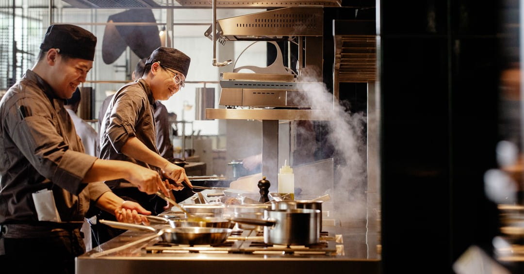 At #EASTHongKong, we make sustainable decisions to create a cooking environment that is built to last, energy efficient and ultimately deliver an extraordinary dining experience for our guests. 

FEAST (Food by EAST) was awarded with a Three Leaf rating from Swire Properties Green Kitchen Initiative in 2020, with various features equipped to ensure maximum energy, water, fume exhaust and purifying efficiency. 

To learn more, please visit link in bio. 

Stay tuned for more sustainability initiatives at EAST Hong Kong. 

#SD2030
#WeThinkDifferently 
#SmallActionsBigChanges
#SaveEnergy