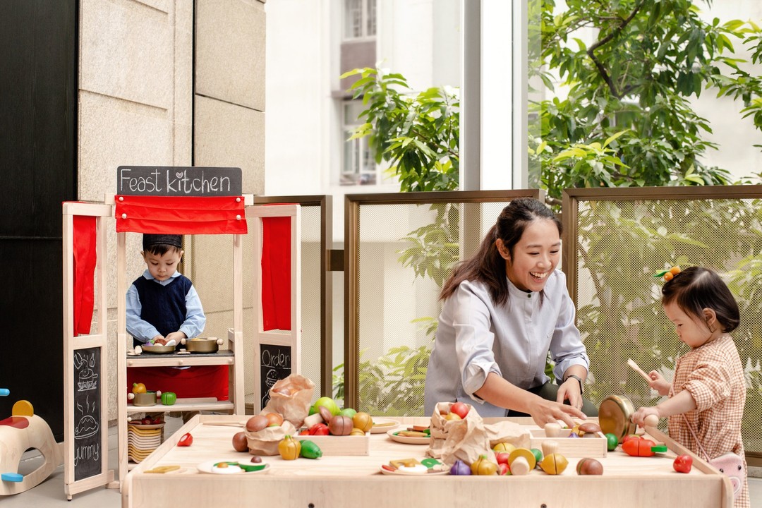 Weekend is family time! 👨‍👩‍👧‍👦

Children will be able to enjoy playful moments at the children’s corner while parents immersing themselves in the weekend brunch buffet at FEAST (Food by EAST). 🧒👧

Settle payment with HSBC, BEA or BOC credit card to enjoy 15% discount on brunch buffet or Standard Chartered Cathay Mastercard® to earn an exclusive rate up to HK$1 = 2 miles.

Reserve now at link in bio.

#atEAST #EatatEAST #EASTHongKong #FEAST
