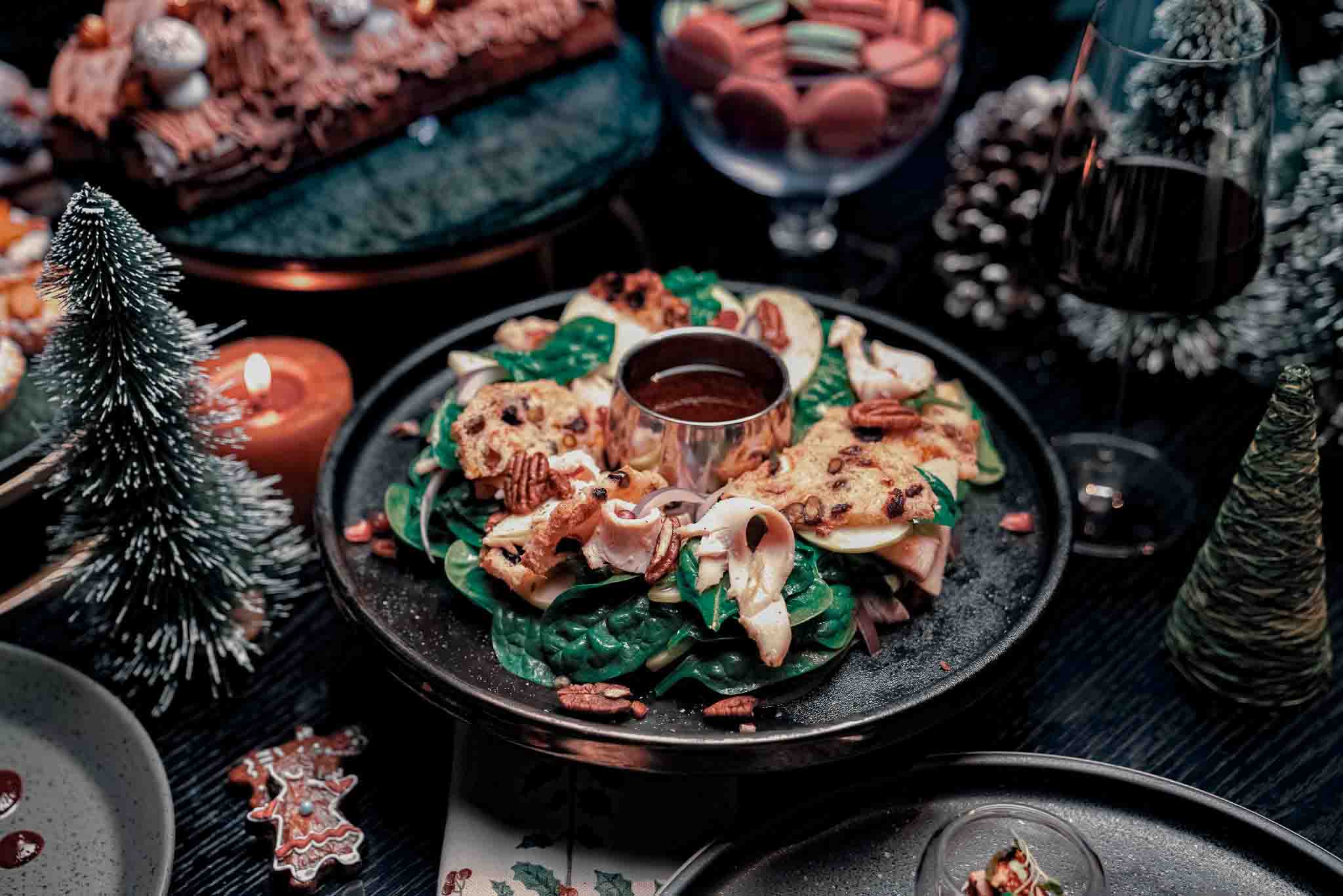 Wondering where to find the best buffet during the merriest holiday season?

Until December 4, enjoy an exclusive 10% discount while you get ahead of the crowd and secure a table at FEAST!

Reservation available at link in bio.

#atEAST #EASTHongKong #EatatEAST #FEAST #ChristmasBuffet #EarlyBird